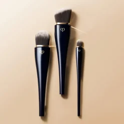 HIGH COVERAGE FOUNDATION BRUSH