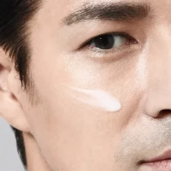 Shiseido Men Energizing Moisturizer Extra Light Fluid 100 ml